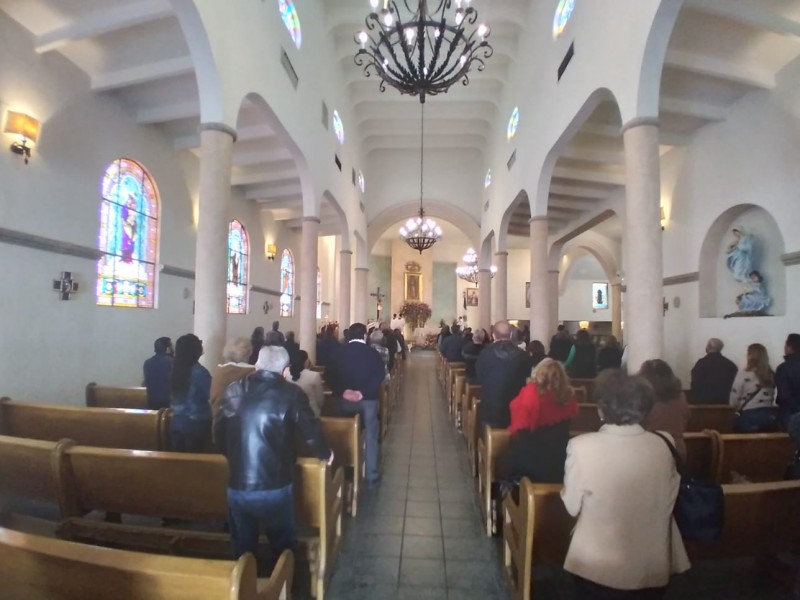 Feligreses celebran a la Virgen de Guadalupe con misa