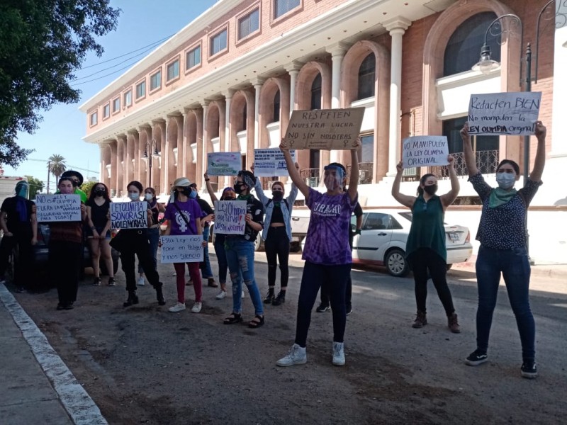 Feministas denuncian agresiones y privación ilegal de la libertad