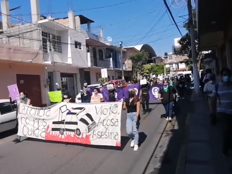 Feministas marchan en Chilpancingo para exigir justicia por mujeres asesinadas