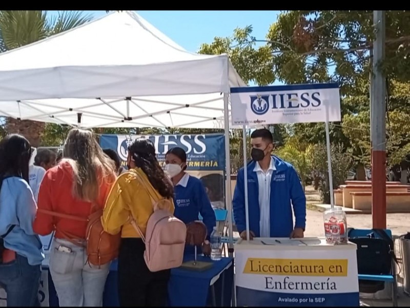 FERIA UNIVERSITARIA EN EMPALME