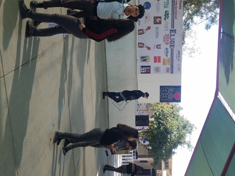 Feria vocacional para jovenes de CBTIS 33