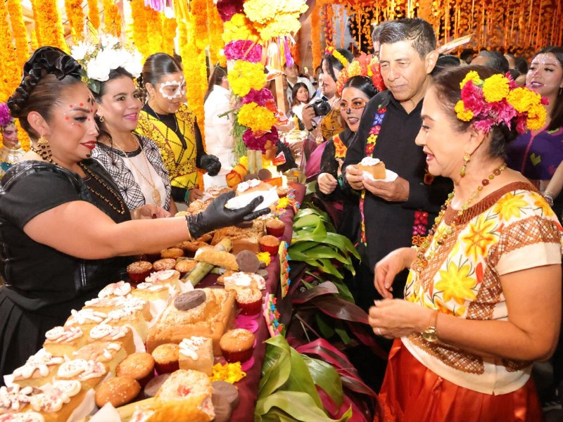 Festeja Oaxaca Día de Muertos con Verbena Popular Xandú del Zócalo capitalino Festeja Oaxaca Día de Muertos con Verbena Popular Xandú del Zócalo capitalino