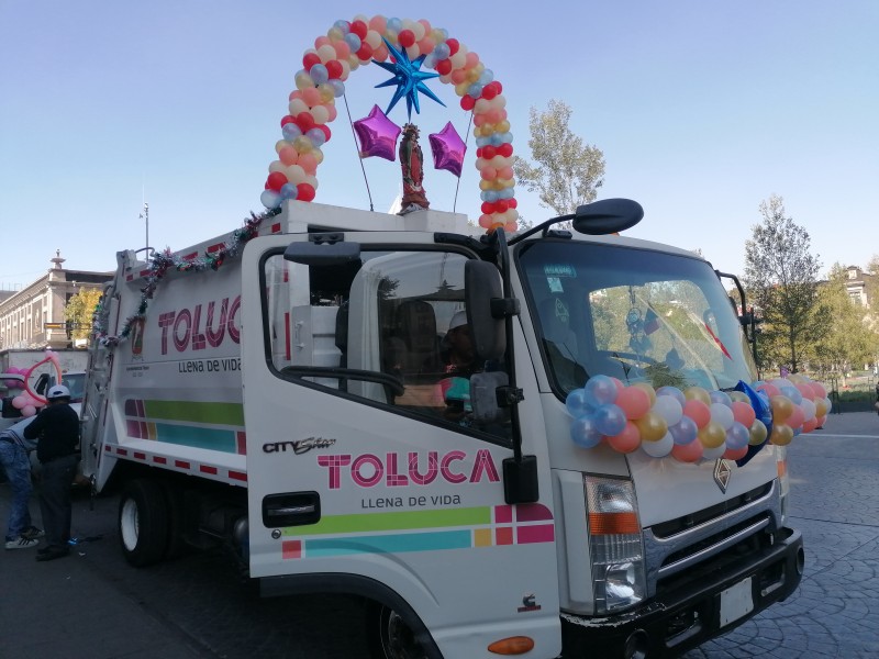 Festejan a la guadalupana trabajadores de limpia en Toluca