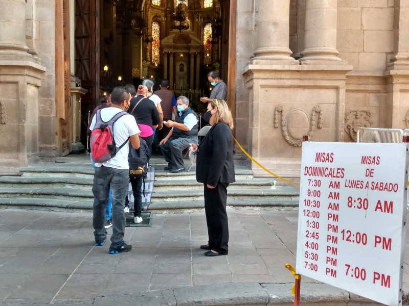 Respetan medidas sanitarias y aforo del 60% en Catedral