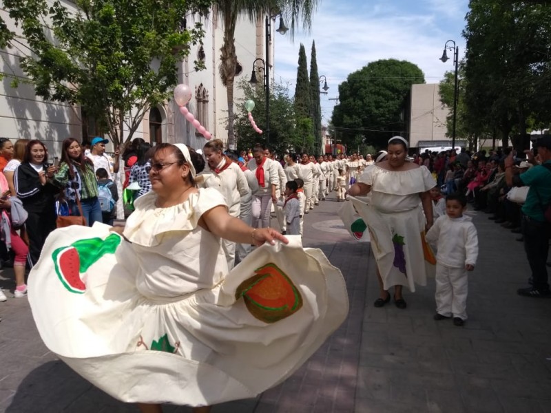 Festejan inicio de primavera con desfile