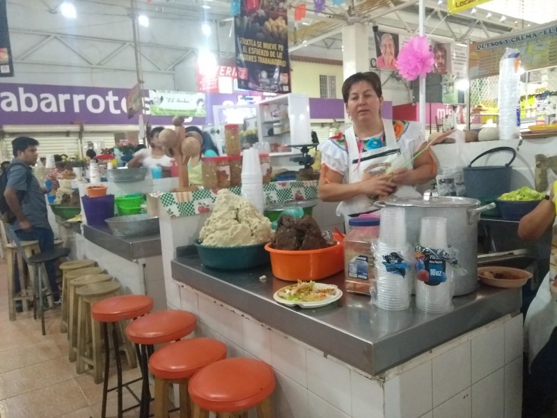 Festejan locatarios de mercados Día del Pozol