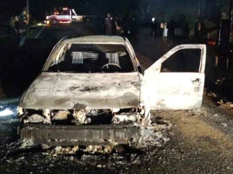 FGE investiga quema de vehículos en Villa Corzo