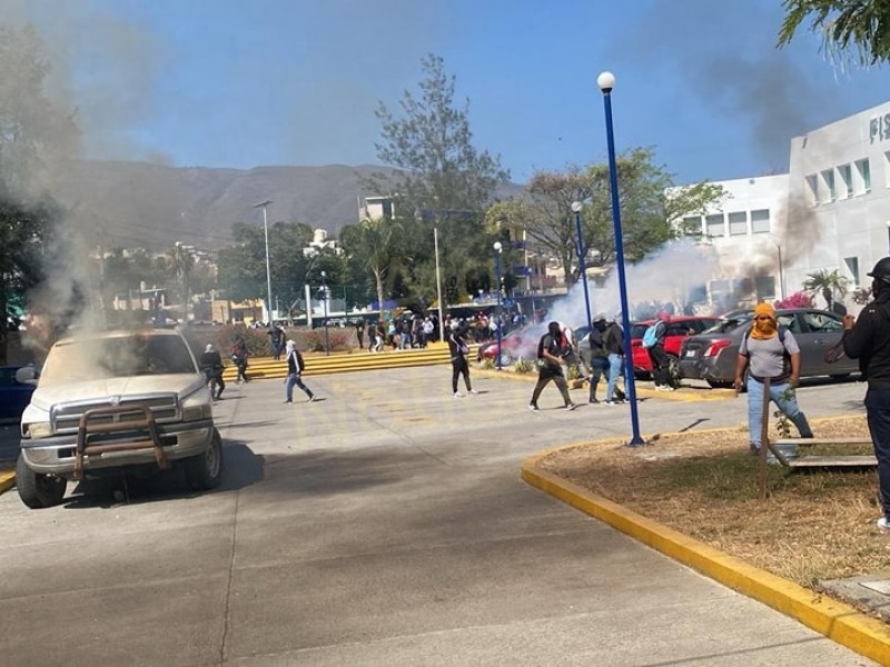 FGE se deslinda de la fuga del policía estatal