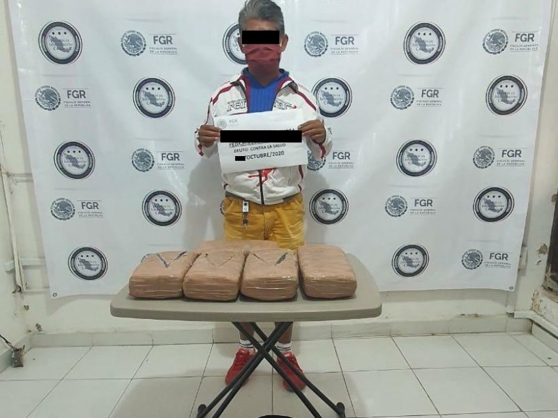 FGR detiene a sujeto con 5 kgs de marihuana