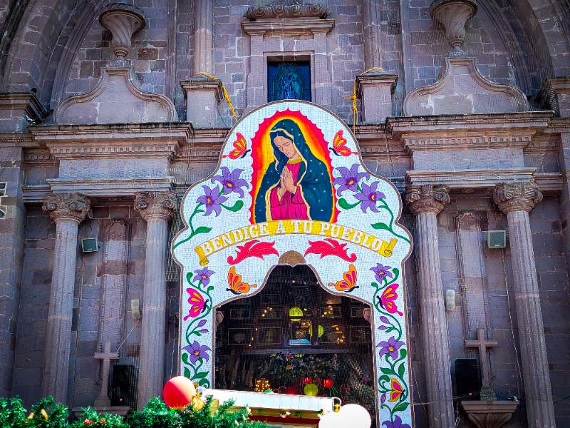Fieles celebran a la Virgen de Guadalupe en Gualupita