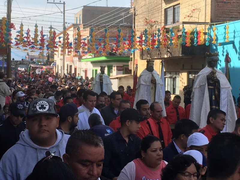 Fiesta y Alegría en Cajititlán por Reyes Magos
