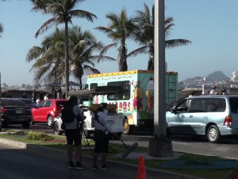 Filme de serie genera tráfico en el malecón