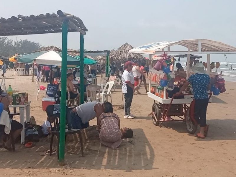 Fin de semana con alta afluencia turística en playas tuxpeñas