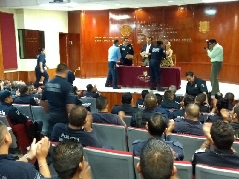 Finaliza capacitación a policías