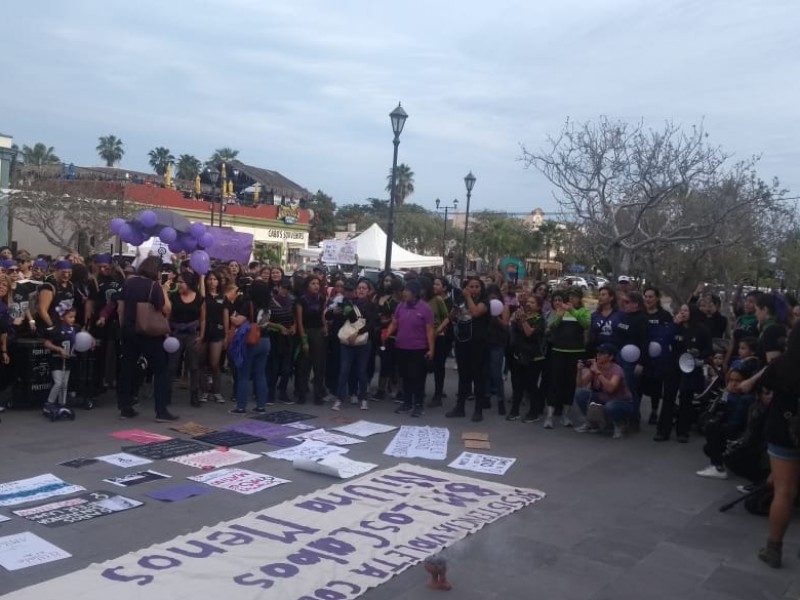 Finaliza marcha en San José del Cabo #8M