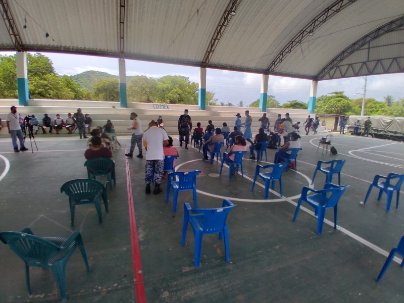 Finaliza vacunación contra Covid-19 en comunidades con poca participación; Tehuantepec