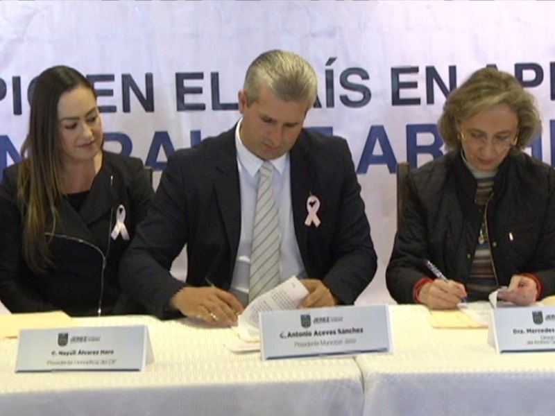 Firma convenio ayuntamiento jerezano con AGN