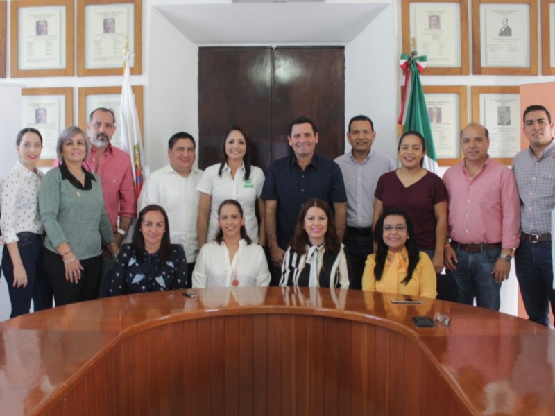 Firman convenio Ayuntamiento Capitalino y FEUC