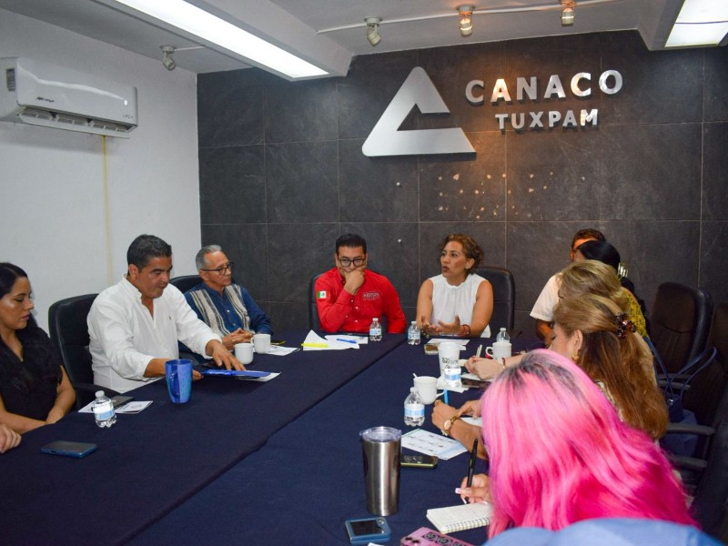 Firman convenio con CANACO: PRI
