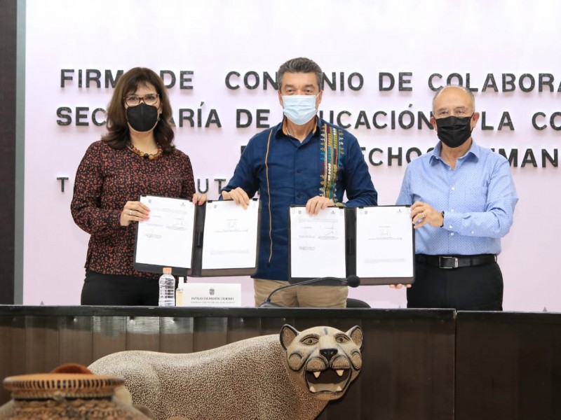 Firman convenio de colaboración CEDH y Educación