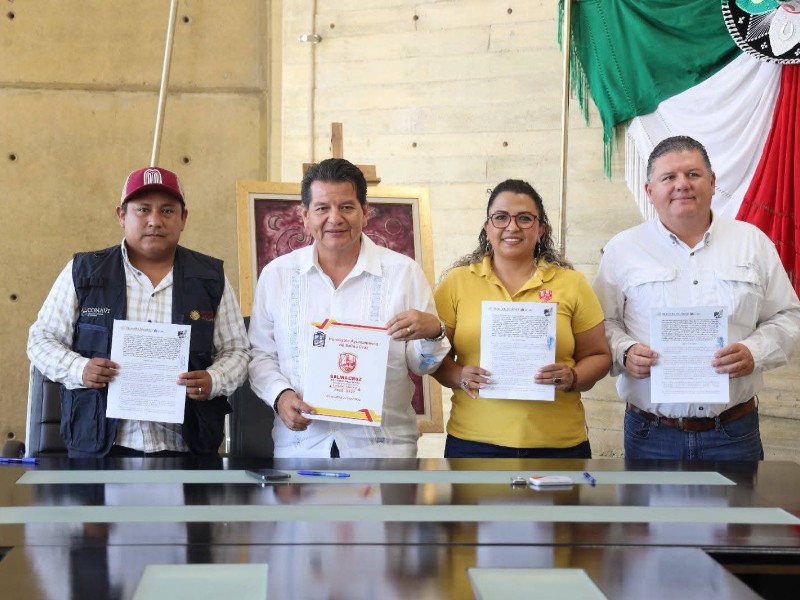Firman convenio de colaboración CONAVI y el Ayuntamiento de Salina Cruz