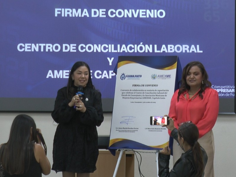 Firman convenio mujeres empresarias con Centro de Conciliación Estatal