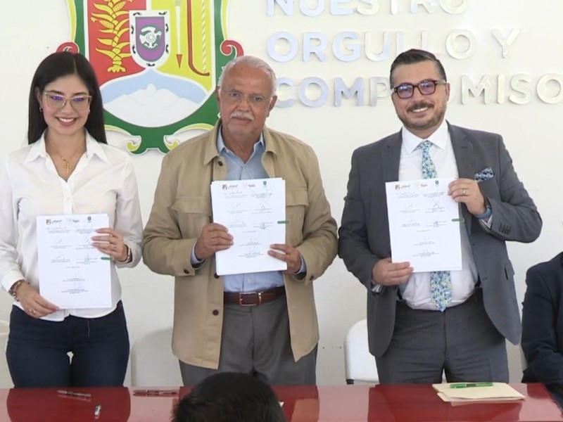 Firman convenio para liquidar deuda de Ayuntamiento Tepic con CFE