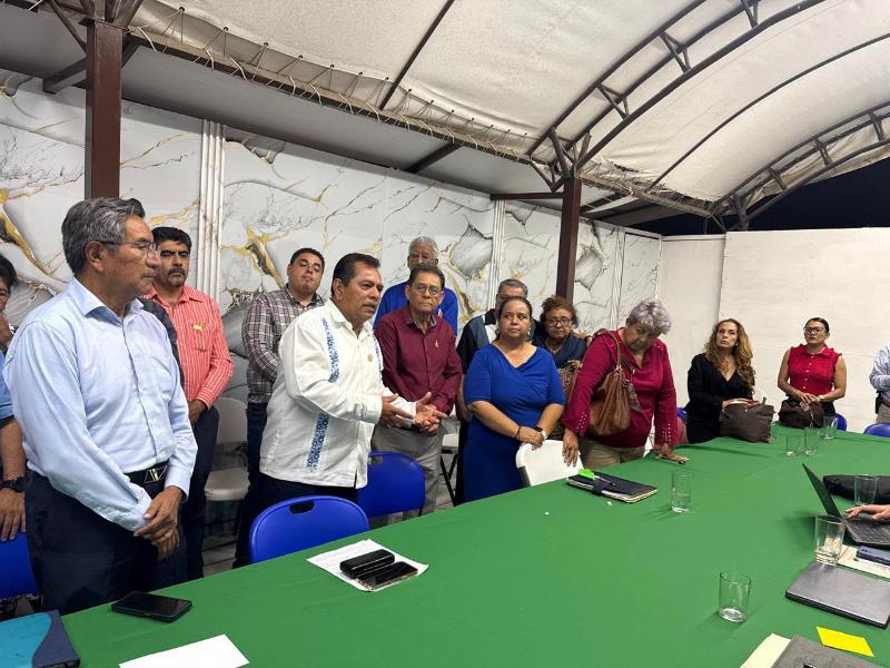 Firman minuta de acuerdos para resolver problemática en secundarias técnicas de Guerrero