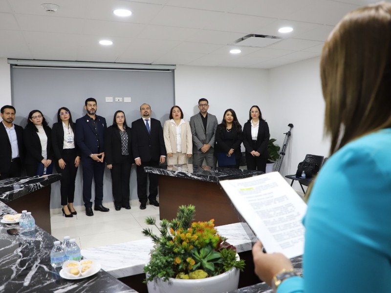 Fiscal General de Sinaloa toma protesta a nuevos funcionarios