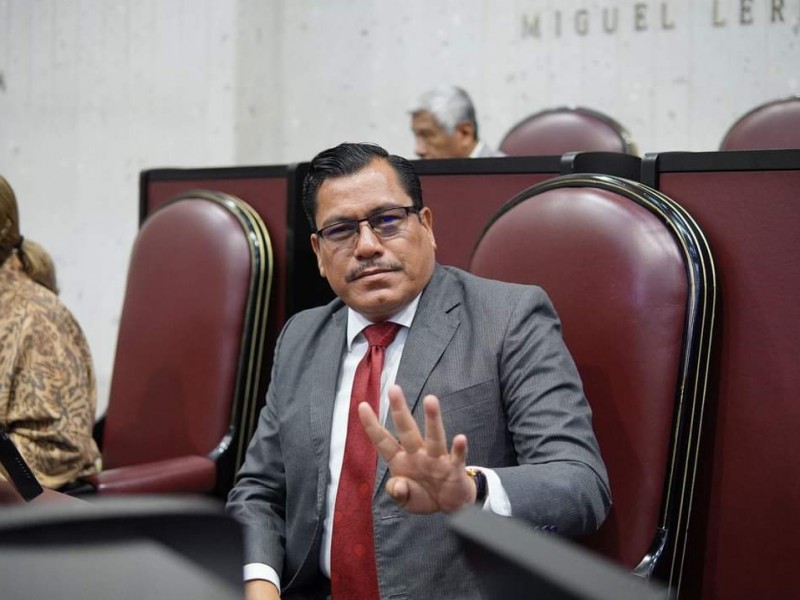 Fiscalía debe retomar denuncia contra alcalde de Medellin:Diputado