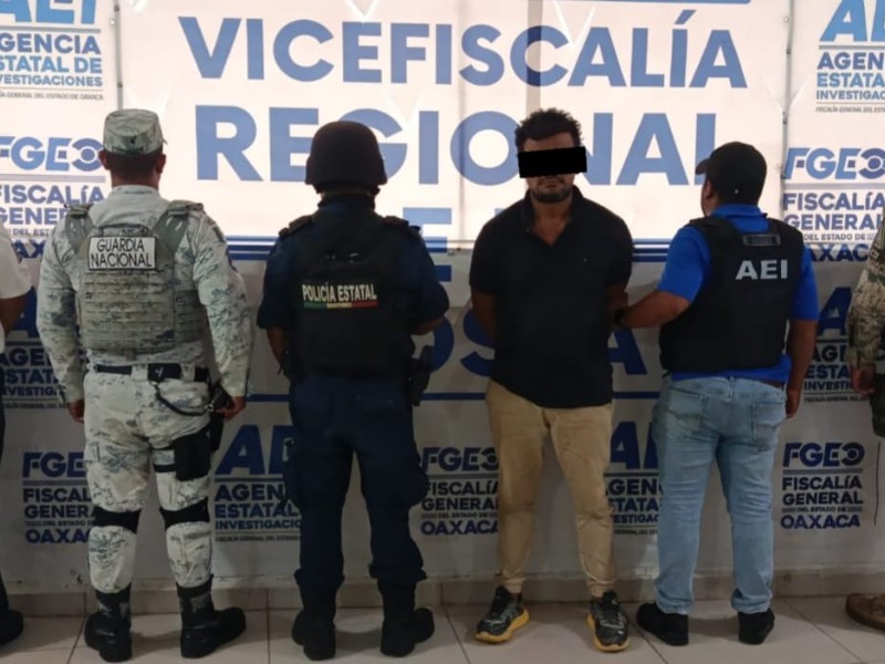 Fiscalía detiene a imputado por feminicidio cometido en Santa María Colotepec