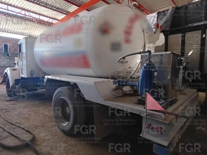 Fiscalía federal asegura combustible y cientos de cilindros durante cateos
