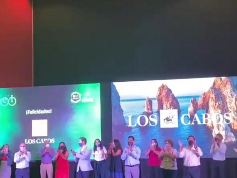 Los Cabos recibe premio a la excelencia como destino en industria de reuniones