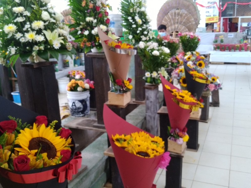 Floristas ya están listos para el día de las madres