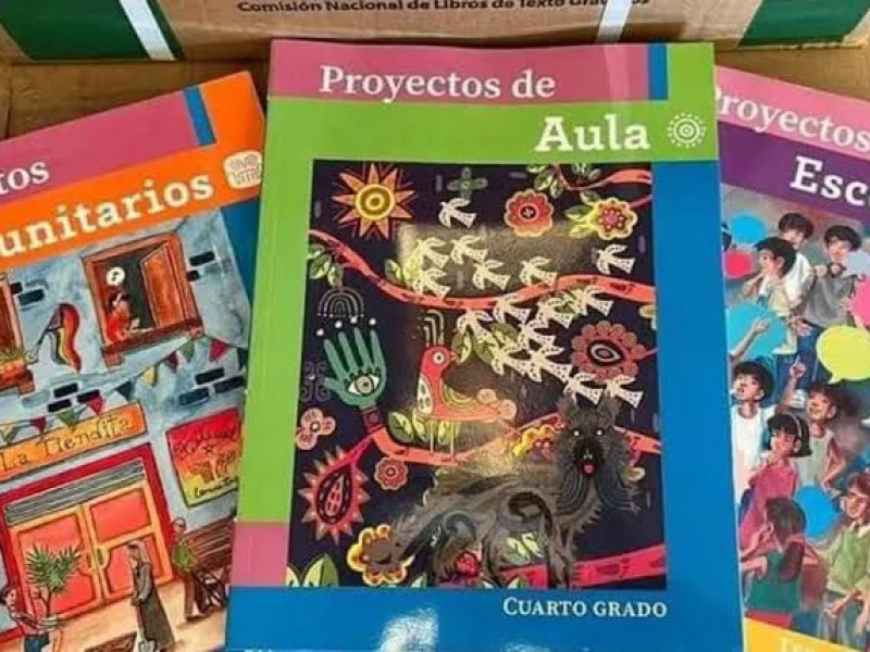 FNF:continúa con planes de devolver los nuevos libros de texto