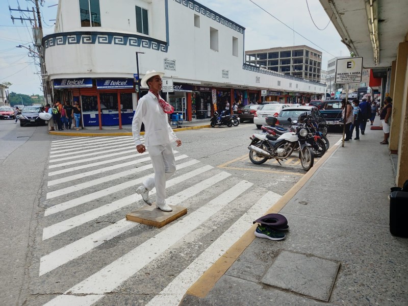 Folklore en las calles de Tuxpan