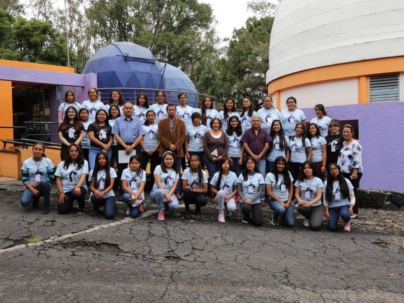 Fomentan inclusión de mujeres en ciencia y tecnología