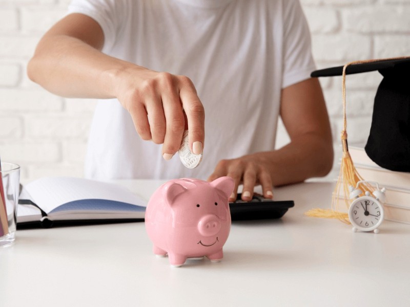 Fomentar autonomía financiera en adolescentes mejora su futuro económico sostenible