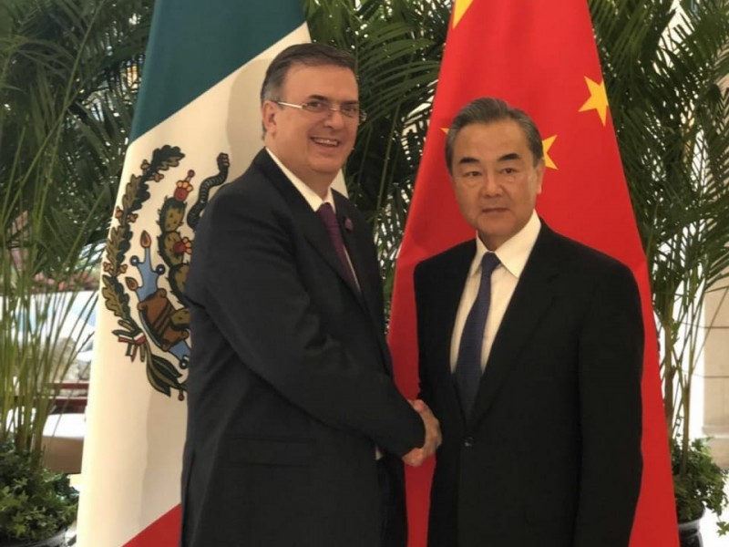 Formaliza Ebrard relación con China