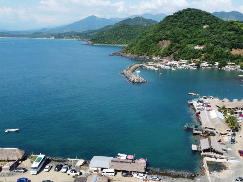 Forman Asociación Civil restauranteros de Puerto Vicente Guerrero