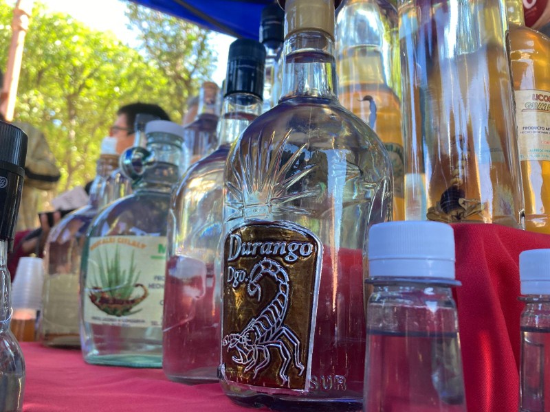 Foro mezcalero busca impulsar el desarrollo sostenible de la industria en Durango