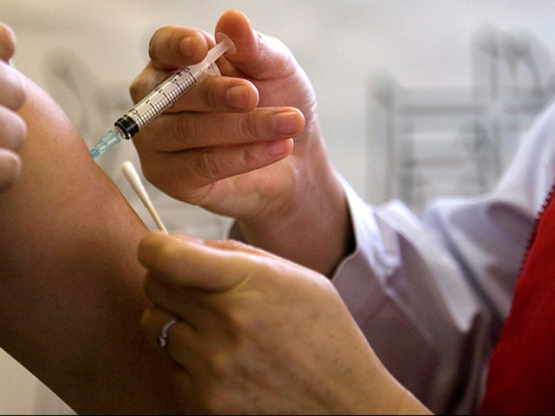Fortalecen campaña de vacunación contra la influenza
