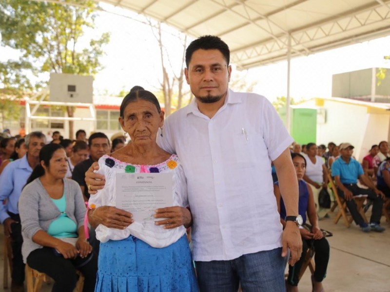 Fortalecen programa de reinserción de educación para adultos