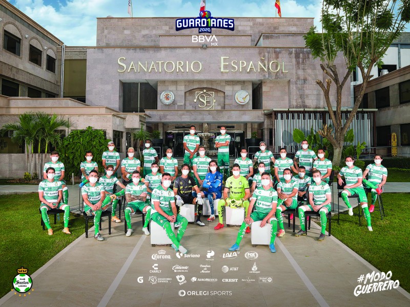 FOTO OFICIAL EN HOMENAJE A LOS GUARDIANES DE LA SALUD