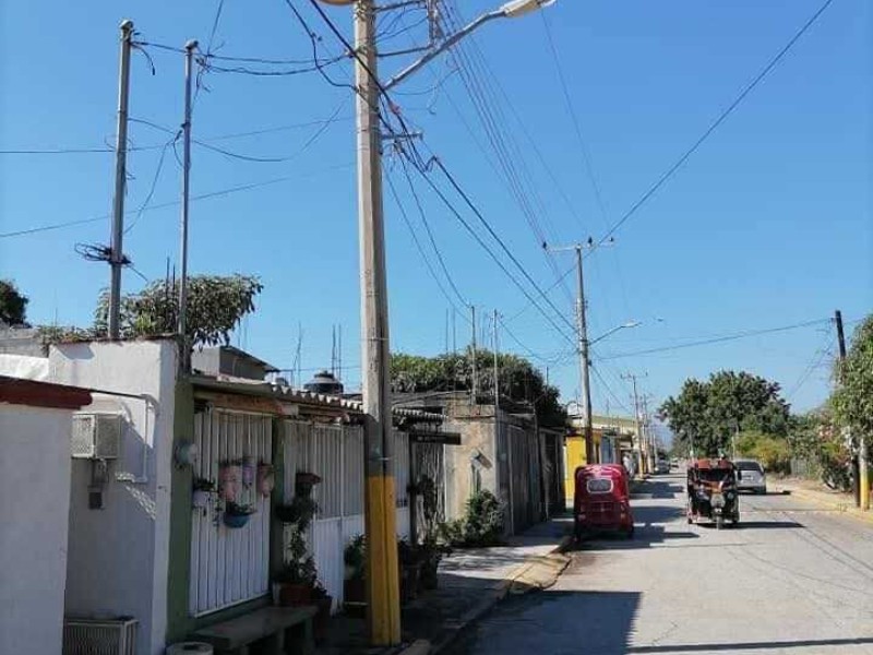 Fraccionamiento Tagolaba sin luz; vecinos exigen respuesta inmediata a CFE