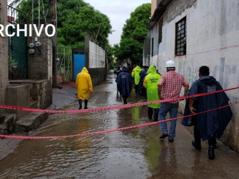 Fraccionamientos y zonas bajas, focos rojos en Tehuantepec por lluvias