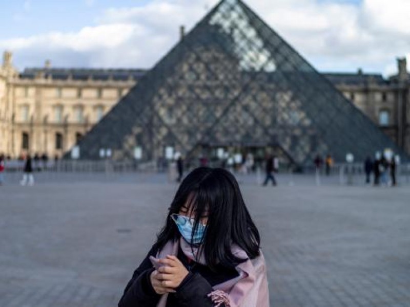 Francia cierra todos los lugares abiertos