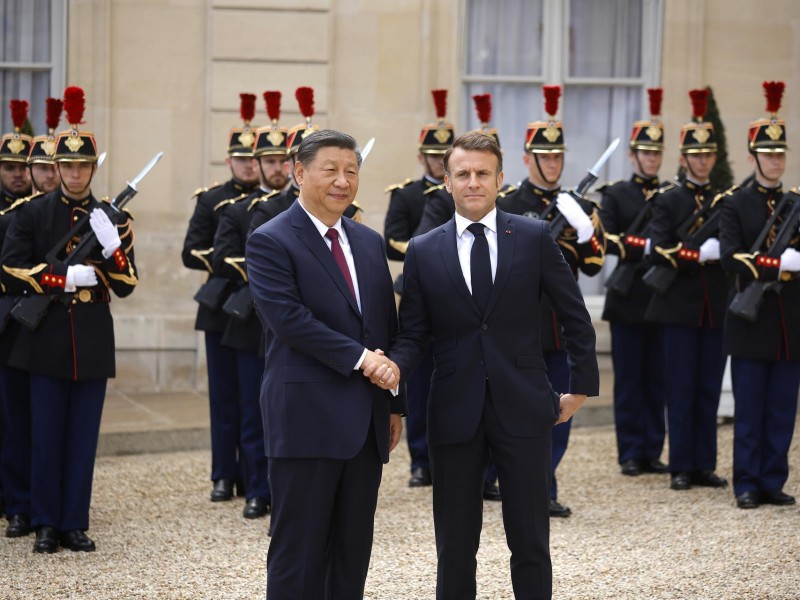 Francia y China piden tregua olímpica