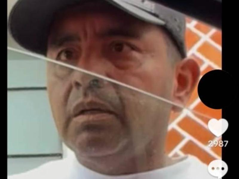 Franelero amenaza a automovilista durante discusión en el Centro Histórico