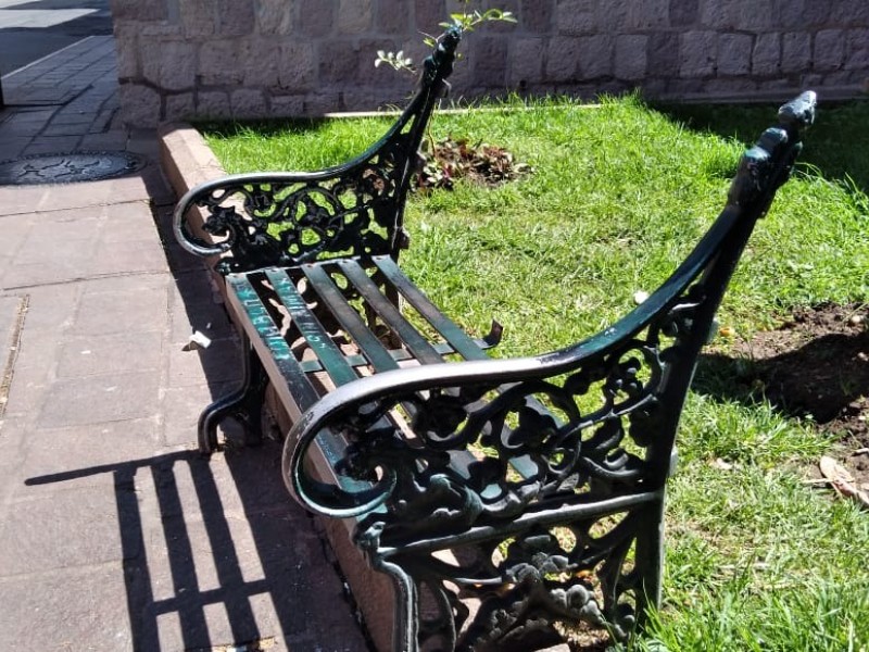 Frecuente robo de bancas en centro histórico de Morelia